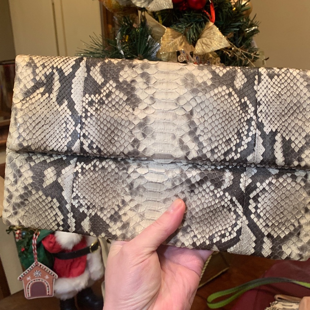 Real python snake hand made clutch with magnet, limited edition. Must have!